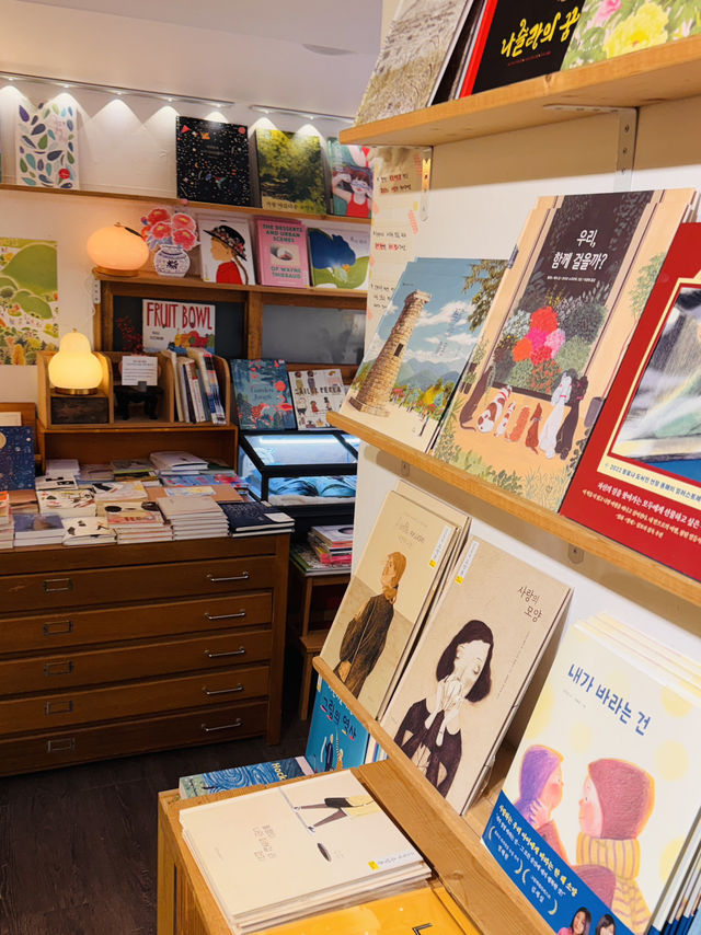 ์์๋ฐ๋ฐ ๊ทธ๋ฆผ์ฑ
์์ ์์๋ฐ๋ฐ ๊ทธ๋ฆผ์ฑ
์์ 