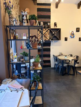 ร้านอาหารบัลแกเรียขนานแท้ที่ได้พบในเมืองพลอฟดิฟ ประเทศบัลแกเรีย