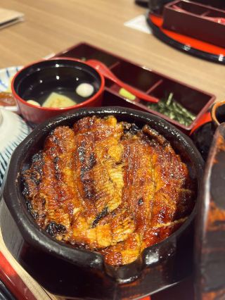 A Must-Eat in Nagoya! Rushing Straight from the Airport to the Century-Old Eel Rice Institution — Houraiken.