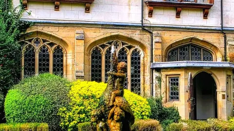 👑🏰 Hotel Coombe Abbey: Harta Karun Abadi yang Dibalut Keanggunan Inggris 🇬🇧🍂 — traveler post in Coventry