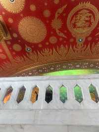 天井に広がる宇宙🪐✨🇹🇭バンコクの寺院【ワット・パークナム】