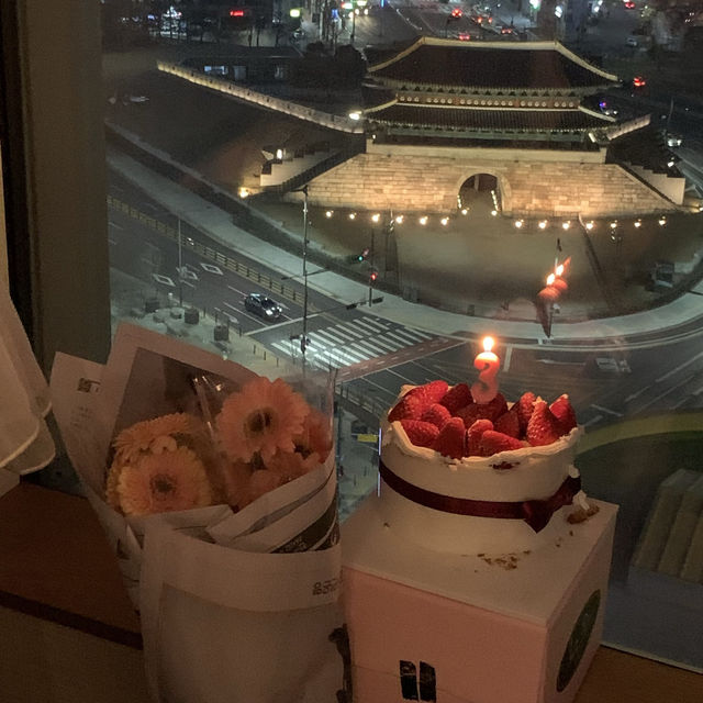 남산타워 🗼 그리고 남대문 🏰 이 같이 보이는 호텔이 있다?!