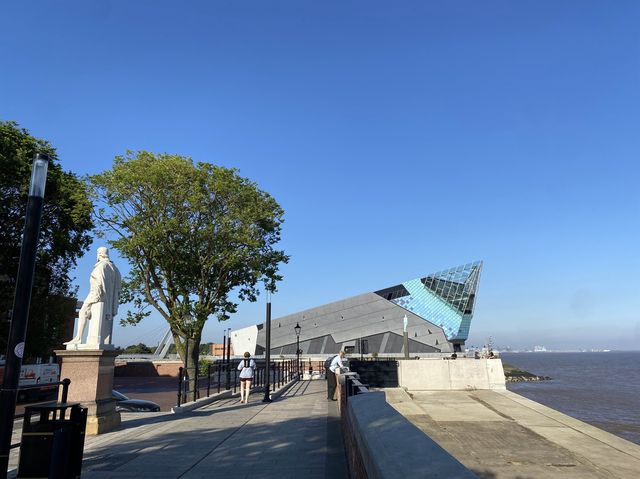 Embracing Hull's Coastal Beauty 🌊🌅