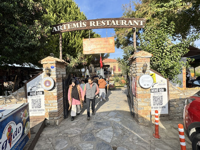 土耳其🇹🇷之旅｜席林傑sirince 山城小鎮羊肉串卷餅