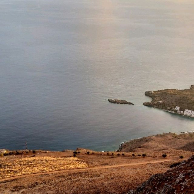 hiking in Crete
