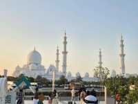 🗓️ Itinerary (Updated Day 3 – Abu Dhabi Mosque)