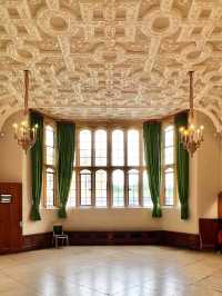  🏰🌸 “A Castle on Water: My Elegant Escape to Leeds Castle” ✨🇬🇧
