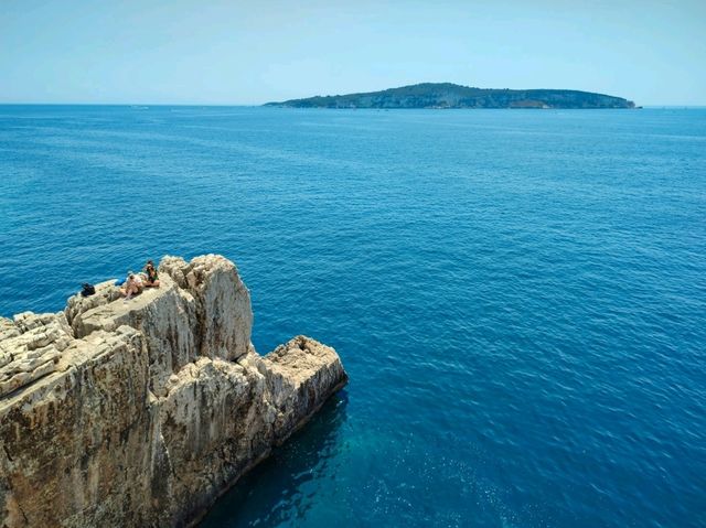 Dramatic Mongonisi Cliffs in Paxos Dramatic Mongonisi Cliffs in Paxos