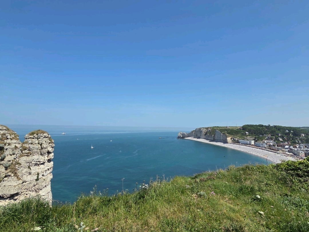 Permata Normandia Favorit Monet, Ulasan Keindahan Tebing Étretat 🌊