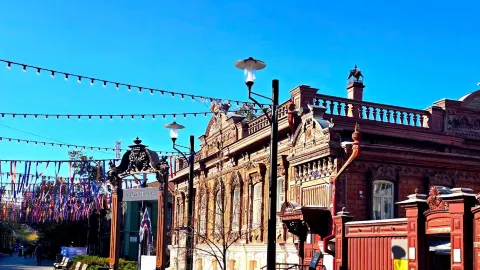 튜멘: 시베리아의 관문, 화려한 목조 건축과 러시아 온천의 수도 — traveler post in 튜멘