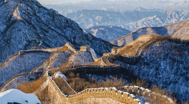 "คุณไม่รู้จัก Badaling: ความลับที่น่าตกใจที่ซ่อนอยู่เบื้องหลังทางเขา Great Wall!"