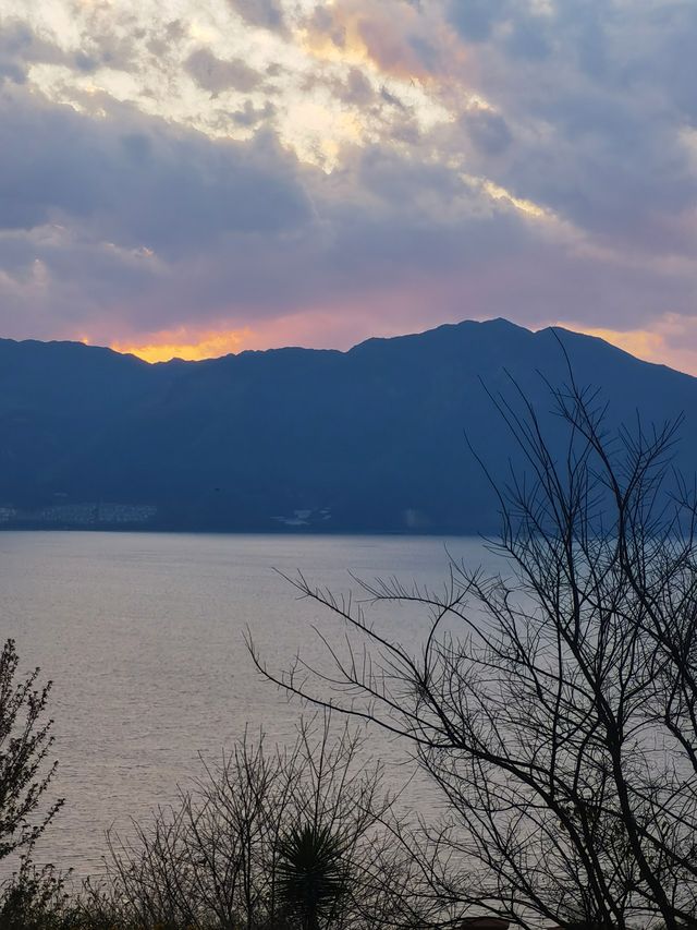 日落美景，冬日峽灣