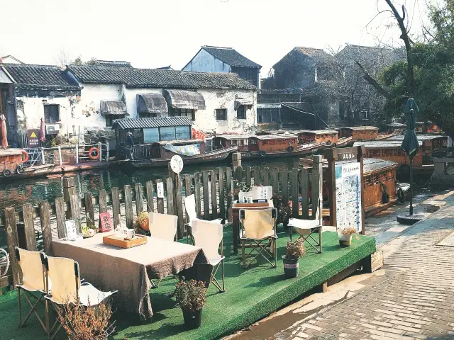 Once you enter Gusu, you are surrounded by the beauty of Jiangnan
