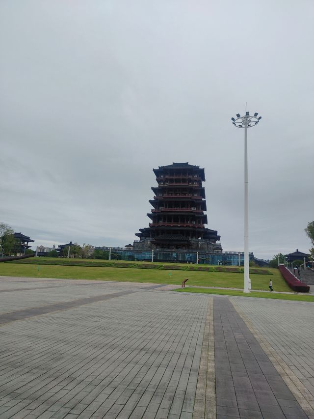 擁有悠久歷史的古漢台景區一日遊