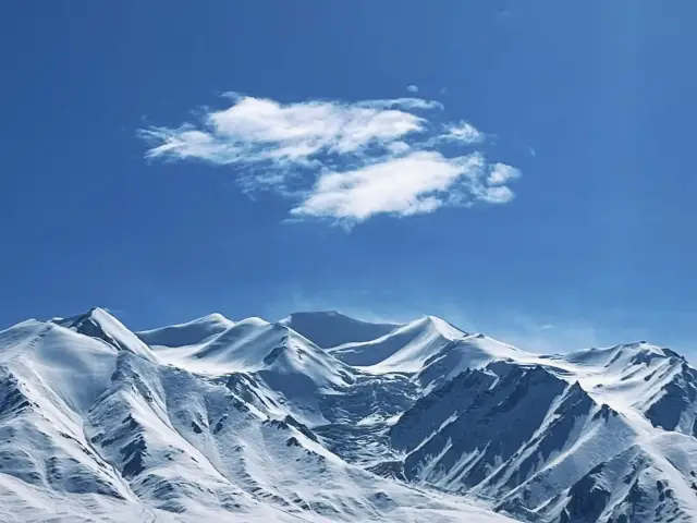 我把曾經在地理書上嚮往的地方，都成為走過的路