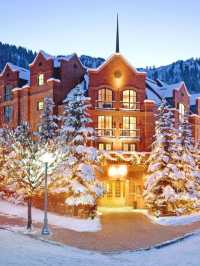🏔️ Aspen's Luxe Sleeps: St. Regis Resort Highlights 🌟
