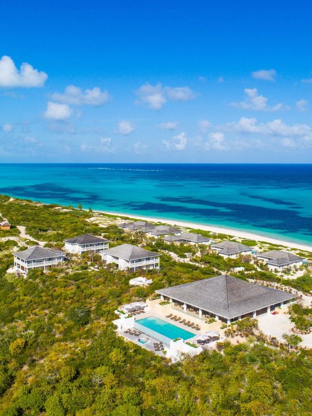 🌴✈️ South Caicos Stay: Top Hotel Pick! 🏖️🛏️