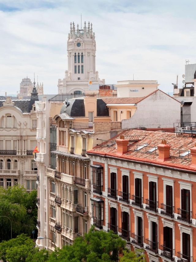 Madrid's Marvel: Luxe & Serenity at Palacio Del Retiro 🏰✨