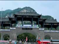 濟南青銅山大峽谷：穿越時空隧道，探索青銅奧秘。