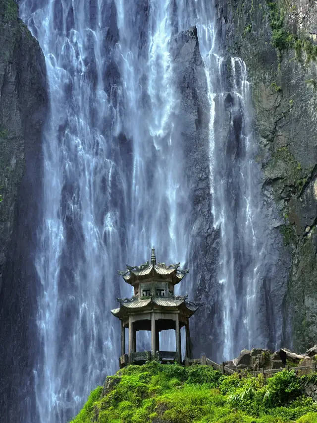 National Day takes you back to the world of martial arts - Baizhang Falls.
