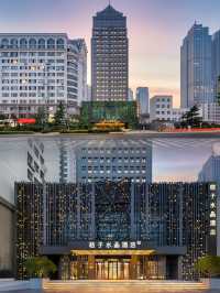 桔子水晶青島五四廣場海景酒店 |一起看海吧！。