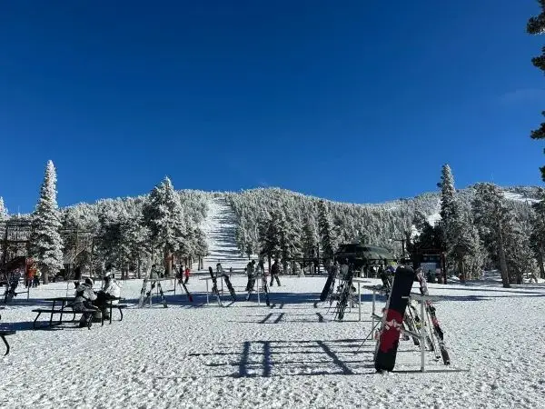 Lake Tahoe skiing at Heavenly offers stunning views
