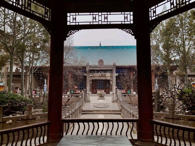 Hidden Oasis: Xi'an's Ancient Mosque 🕌