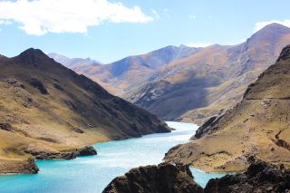 Tibet Day 7: Passing by Mount Everest, the closest place to the sky