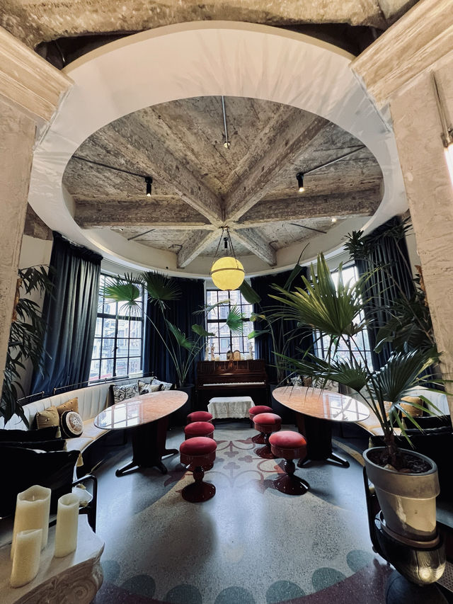 百年沙美大樓裡的ZHotel，住進外灘最美陽台