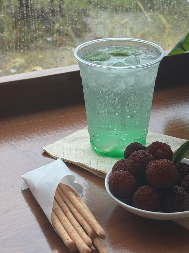 挖到一間超有氛圍感嘅寶藏茶食店！
