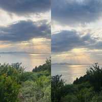 青島私藏秘境！靈山島2天1夜避世攻略：懸崖燈塔×橘子海日落"