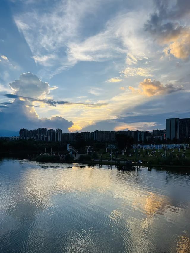 西昌寶藏民宿！近月亮湖+美食環繞超好住