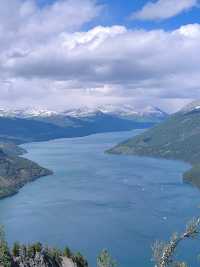 被喀納斯的美震撼到說不出話這才是新疆旅遊的天花板,阿勒泰皇冠上的明珠說的就是這裡吧 【必