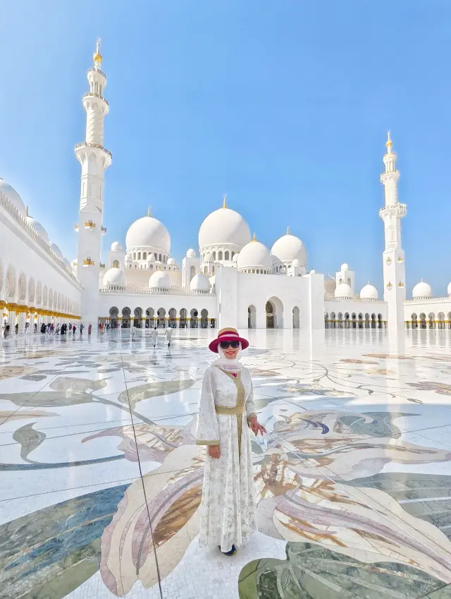 World Tour Series: Abu Dhabi, United Arab Emirates - Sheikh Zayed Grand Mosque