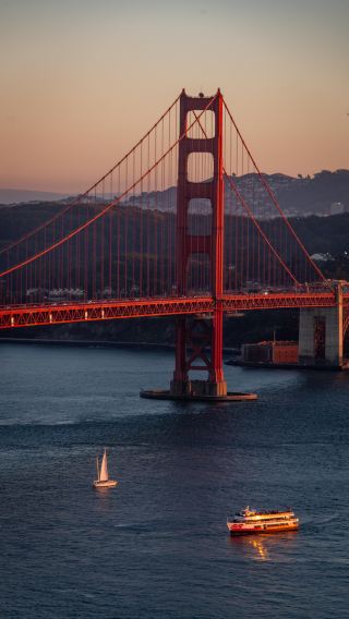 Romantic Golden Gate Sunset Photo Spot