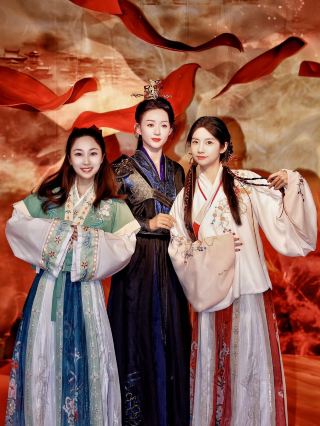 Madame Tussauds Shanghai｜Took Ancient Style Photos with Zhao Liying