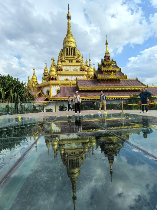 中国初の金の仏塔－モンファン大金塔 | Trip.com 芒市