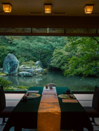 สถานที่ลับที่ซ่อนเร้นในฟุกุโอกะ ประเทศญี่ปุ่น: สัมผัสประสบการณ์การอาบน้ำส่วนตัวอันสงบเงียบ ณ วัดเซริวอัน