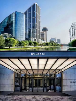 A luxurious narrative of time and light in the heart of Beijing
