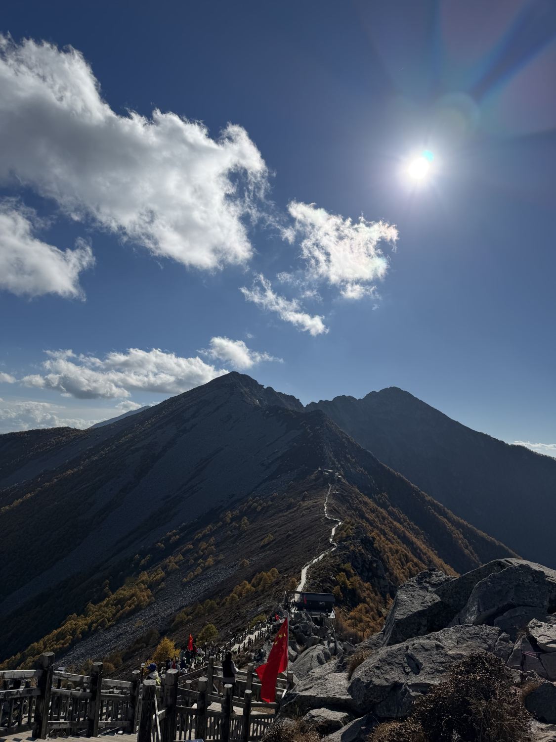 Wait! The autumn scenery at Taibai Mountain in Baoji is just stunning 🍂