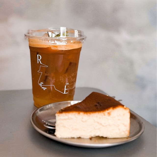 Re coffee คาเฟ่แห่งการสร้างสังคมใหม่ ย่านปากน้ำ 