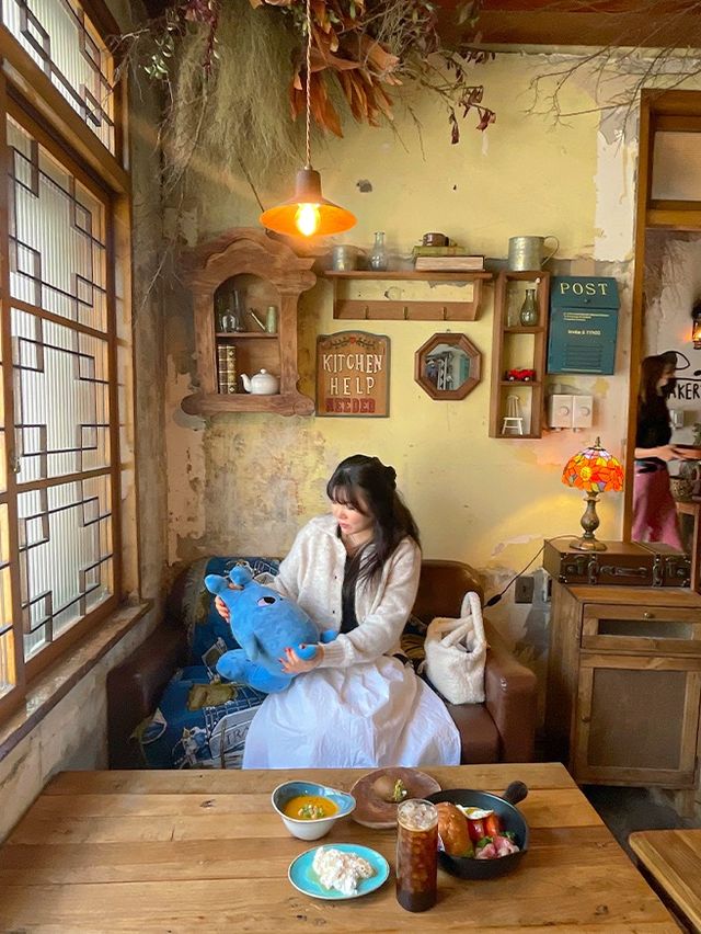 동화 속에 온 듯한 그릭요거트 전문점 🍯