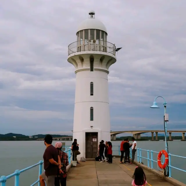 Leisure at Raffles Marina Lighthouse 
