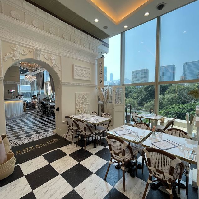 環境一流打咭餐廳~ROYAL INN  環境一流打咭餐廳~ROYAL INN