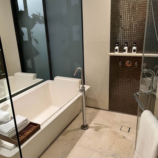 โรงแรมหรรษา (Hansar hotel)