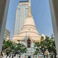 สืบสารสงกรานต์วิถีไทย ณ วัดปทุมวนาราม