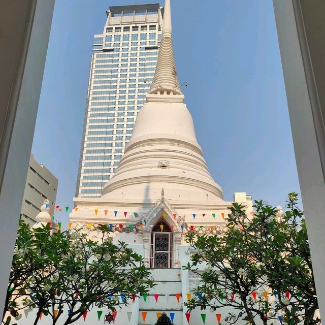 สืบสารสงกรานต์วิถีไทย ณ วัดปทุมวนาราม