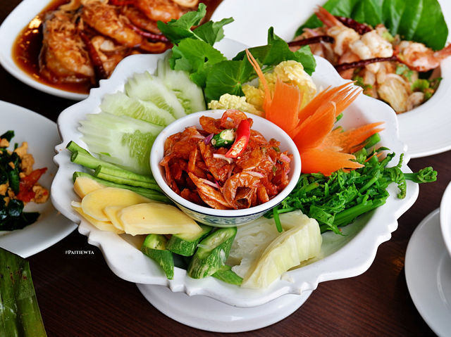 ร้านวันจันทร์ One Chun Cafe n' Restaurant 