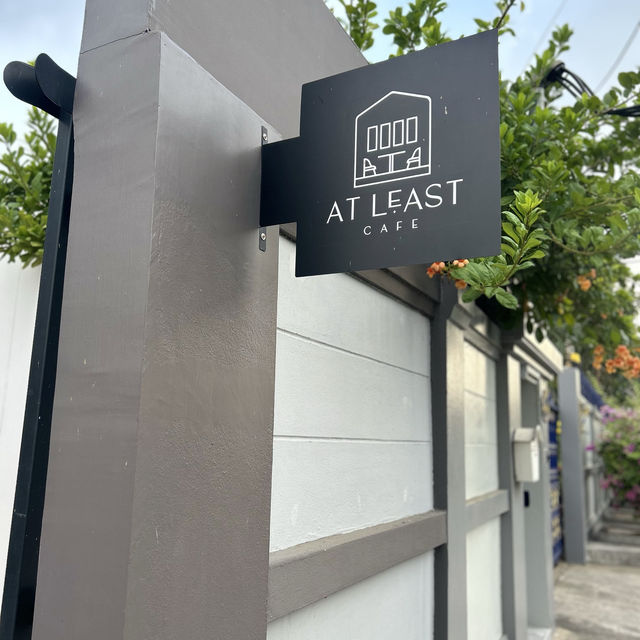 คาเฟ่ลับจริง ในบ้าน ส่วนตัว