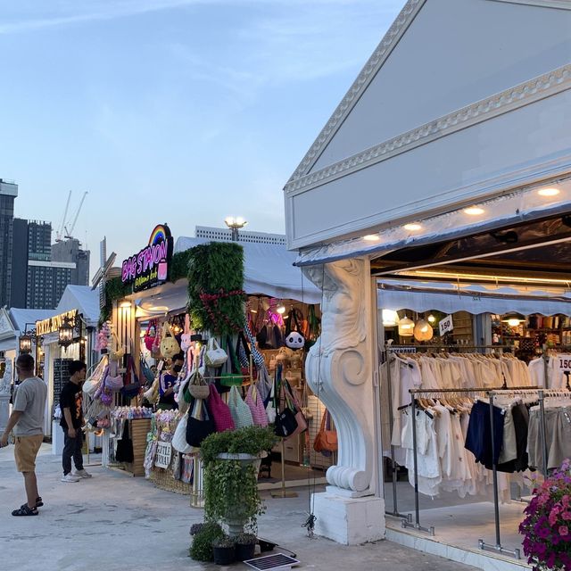 📍泰國曼谷JODD FAIRS DanNeramit 🦑🦞🍤🦐🍖👗